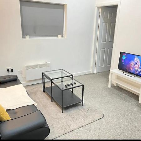 Apartment In Bham City Centre, Free Parking Sleeps 3 Birmingham Exteriör bild